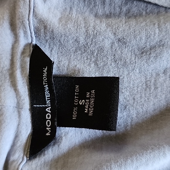 Moda Small Top - Picture 2 of 4